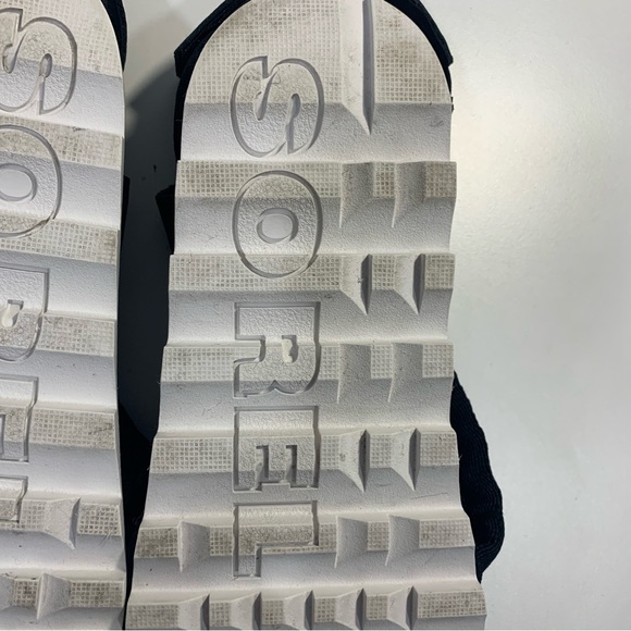 Sorel Women's Roaming Decon Sandals Black Flat Leather Fabric Criss Cross 8M - Picture 12 of 14